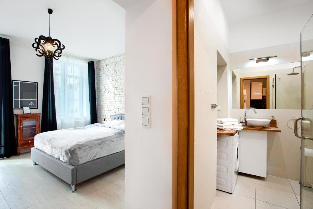 999 Ogrod Apartment *